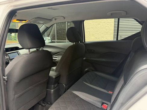 Used 2019 Nissan Kicks S FWD image 29