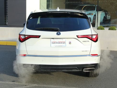 Used 2024 Acura MDX SH-AWD w/ Technology Package image 6