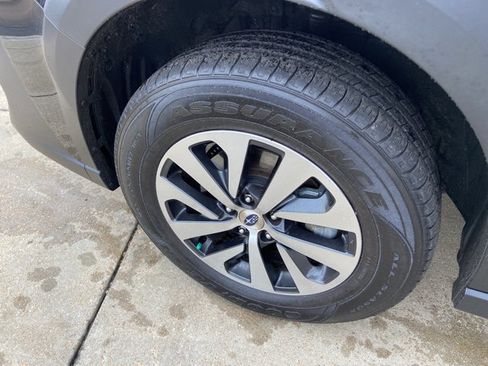 Used 2024 Subaru Outback Premium image 23