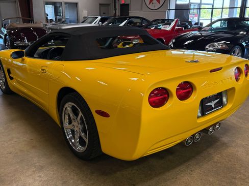 Used 2002 Chevrolet Corvette w/ Preferred Equipment Group2 image 23