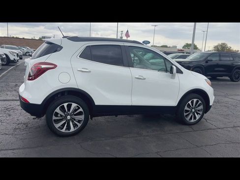Used 2022 Buick Encore Preferred AWD/4WD image 9