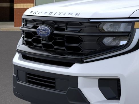 New 2026 Ford Expedition Active RWD image 17