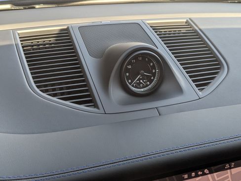 New 2026 Porsche Macan S image 22