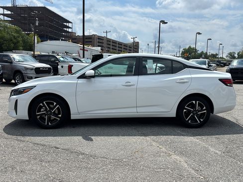 Used 2025 Nissan Sentra SV FWD image 5