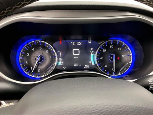 Used 2024 Chrysler Pacifica Touring-L FWD image 20