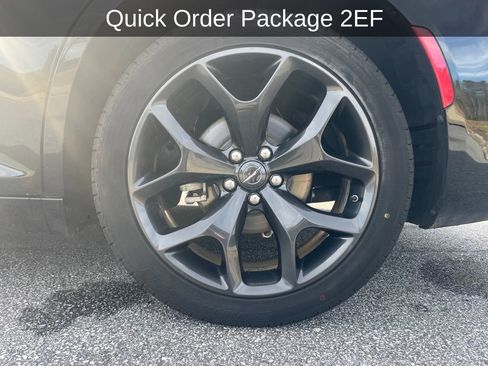 Used 2022 Chrysler 300 Touring L image 11