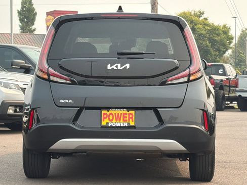 Used 2024 Kia Soul LX w/ Option Group 015 FWD image 5