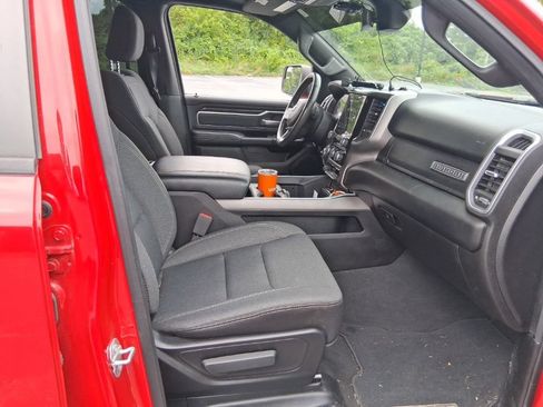 Used 2019 RAM 1500 Big Horn AWD/4WD image 11