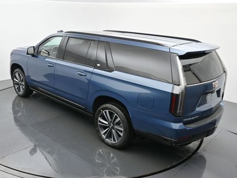 New 2026 Cadillac Escalade ESV Sport image 25