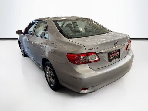 Used 2012 Toyota Corolla LE FWD image 8