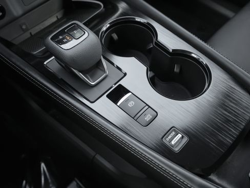 Used 2025 Nissan Rogue Platinum w/ Platinum Premium Package image 17