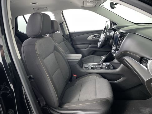 Used 2021 Chevrolet Traverse LT image 25