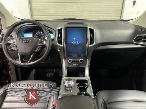 Used 2024 Ford Edge SEL image 13
