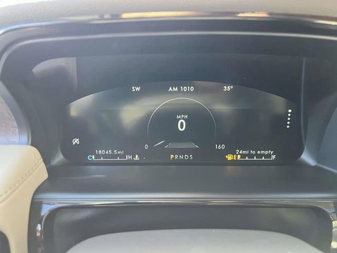 Certified 2023 Lincoln Nautilus Reserve image 28