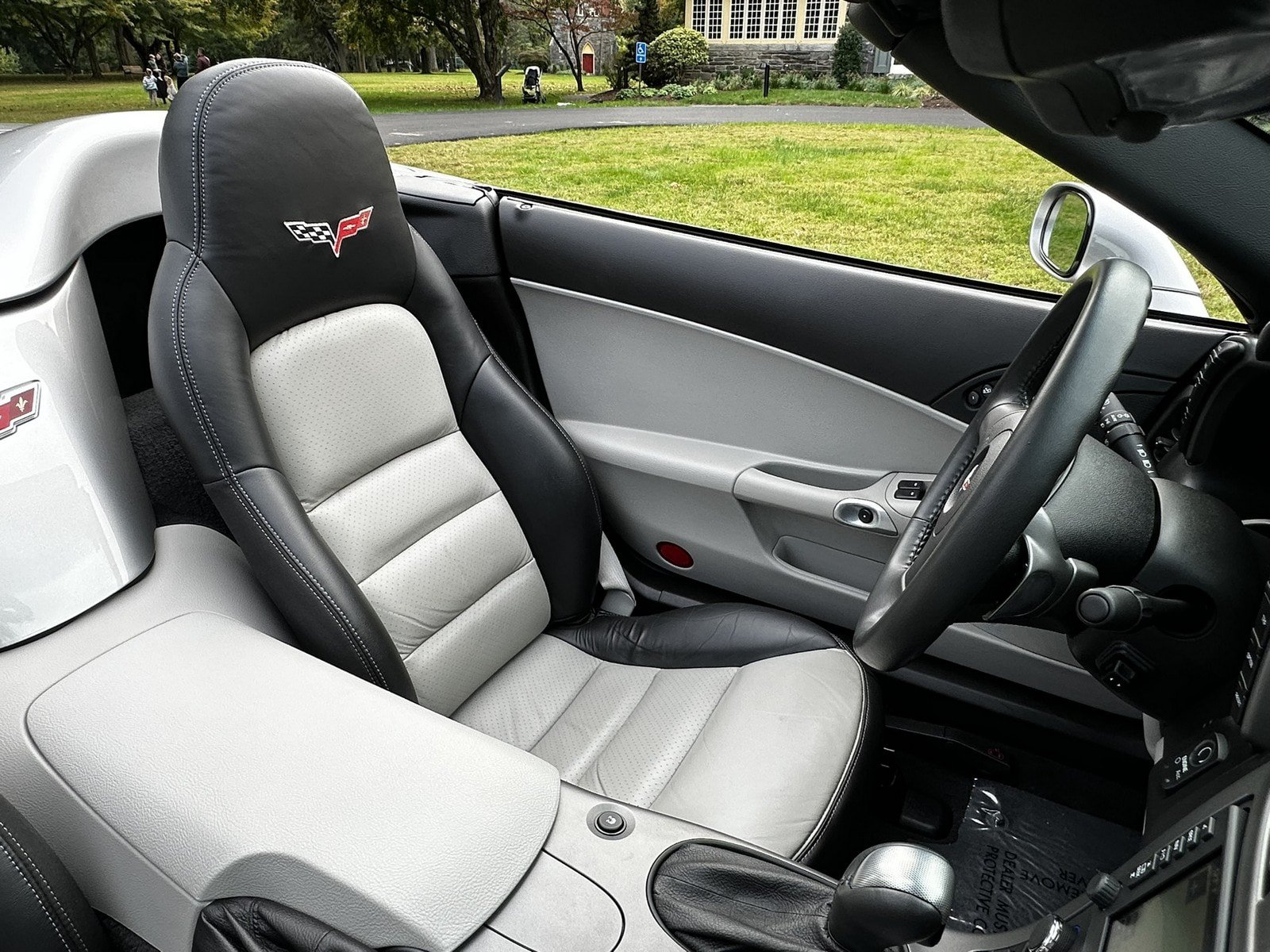 Used 2007 Chevrolet Corvette Convertible w/ Preferred Equipment Group RWD image 18