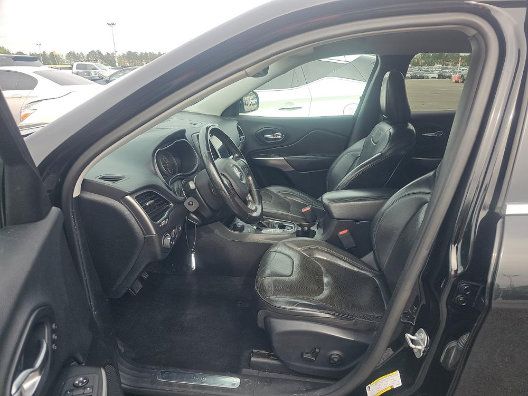 Used 2019 Jeep Cherokee Limited AWD/4WD image 4
