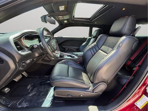 Used 2019 Dodge Challenger SRT Hellcat Redeye RWD image 2