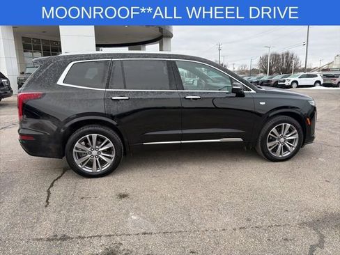 Used 2025 Cadillac XT6 Premium Luxury image 13