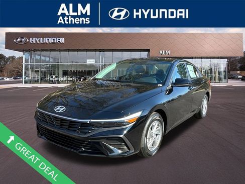 New 2026 Hyundai Elantra SE image 1