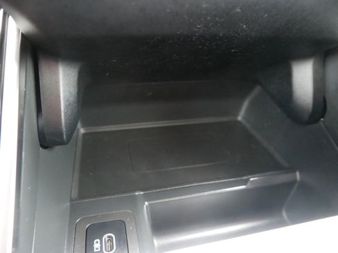 Used 2025 Land Rover Range Rover Evoque S image 27