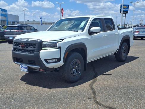 New 2025 Nissan Frontier PRO-4X w/ Pro Convenience Package image 3