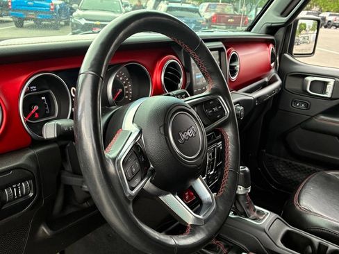 Used 2018 Jeep Wrangler Unlimited Rubicon w/ Uconnect 4C Nav & Sound Group AWD/4WD image 19