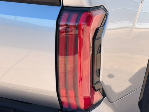 New 2026 Toyota Tundra Platinum AWD/4WD image 32