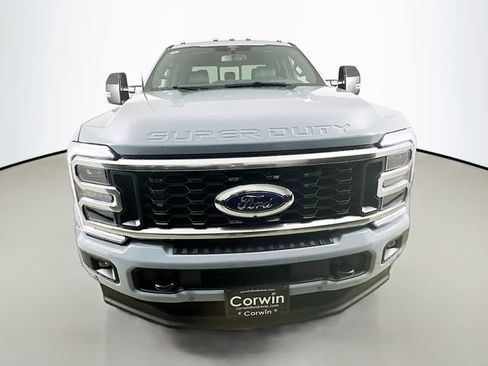 New 2026 Ford F450 Platinum w/ FX4 Off-Road Package image 2
