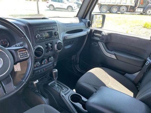 Used 2016 Jeep Wrangler Unlimited Sport w/ Quick Order Package 24S AWD/4WD image 92