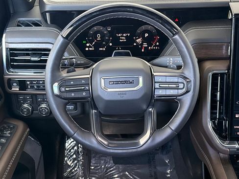 Used 2026 GMC Yukon XL Denali Ultimate AWD/4WD image 16