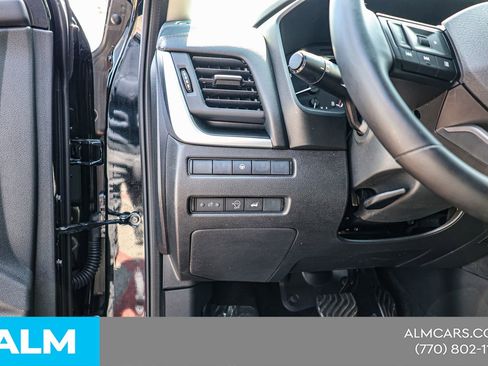 Used 2025 Nissan Rogue SV image 21