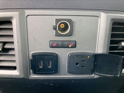 Used 2019 Ford F150 Raptor w/ Equipment Group 802A Luxury image 33