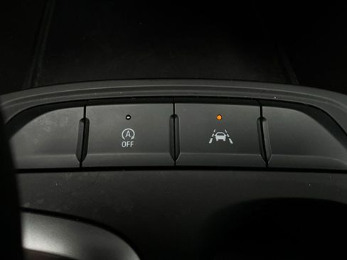 Used 2025 Buick Envista Preferred image 22