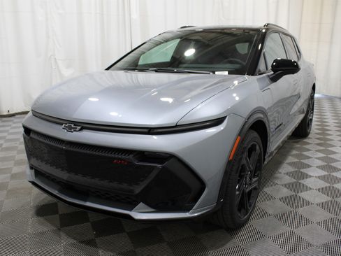 New 2026 Chevrolet Equinox EV RS image 38
