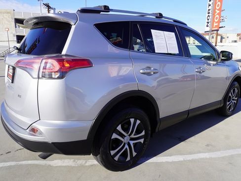Used 2018 Toyota RAV4 LE w/ All Weather Liner Package image 7