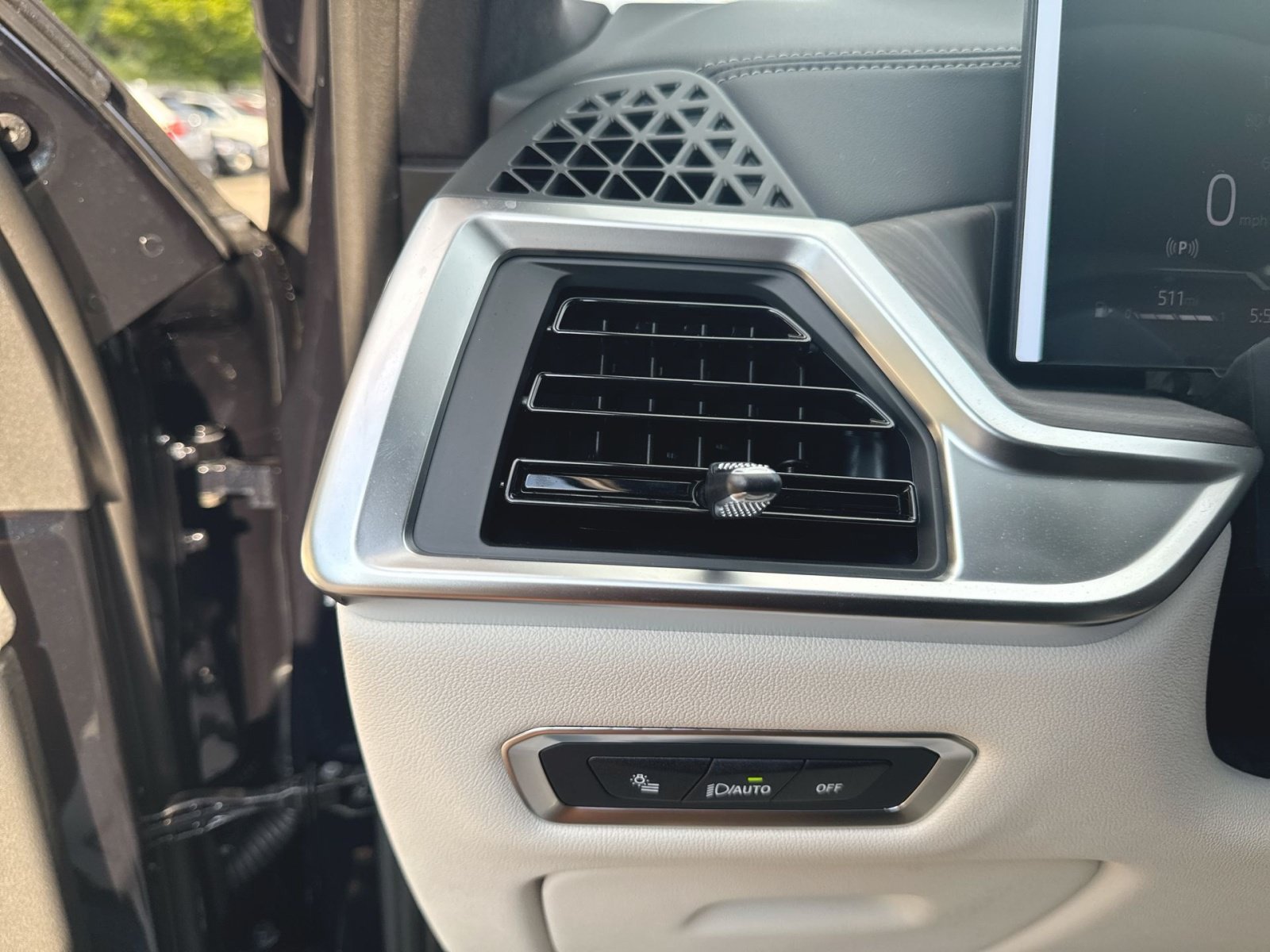 New 2027 BMW X7 xDrive40i w/ Executive Package AWD/4WD image 22
