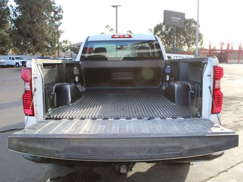 Used 2019 Chevrolet Silverado 1500 W/T w/ Trailering Package image 9