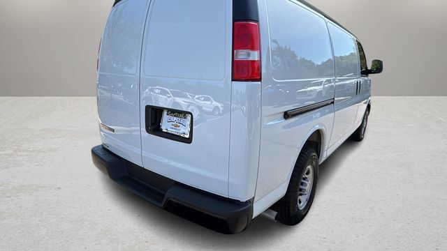 Used 2025 Chevrolet Express 2500 w/ Driver Convenience Package RWD image 42