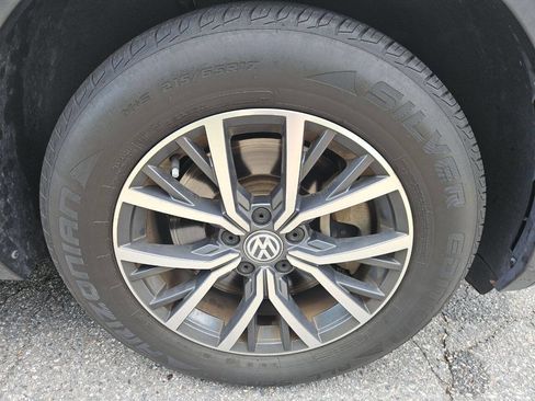 Used 2019 Volkswagen Tiguan SE FWD image 28