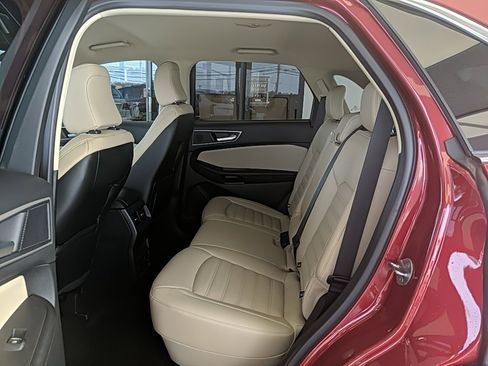 Used 2023 Ford Edge SEL w/ Convenience Package image 13