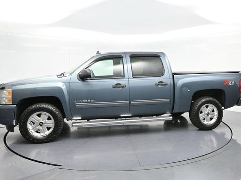 Used 2011 Chevrolet Silverado 1500 LT w/ All-Star Edition AWD/4WD image 4