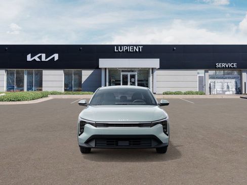 New 2025 Kia K4 LXS image 3