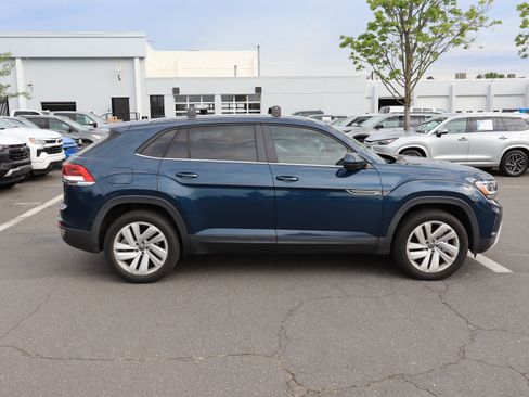 Used 2022 Volkswagen Atlas Cross Sport SE AWD/4WD image 11