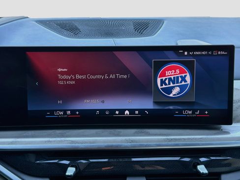 Used 2024 BMW X7 xDrive40i w/ Executive Package AWD/4WD image 15
