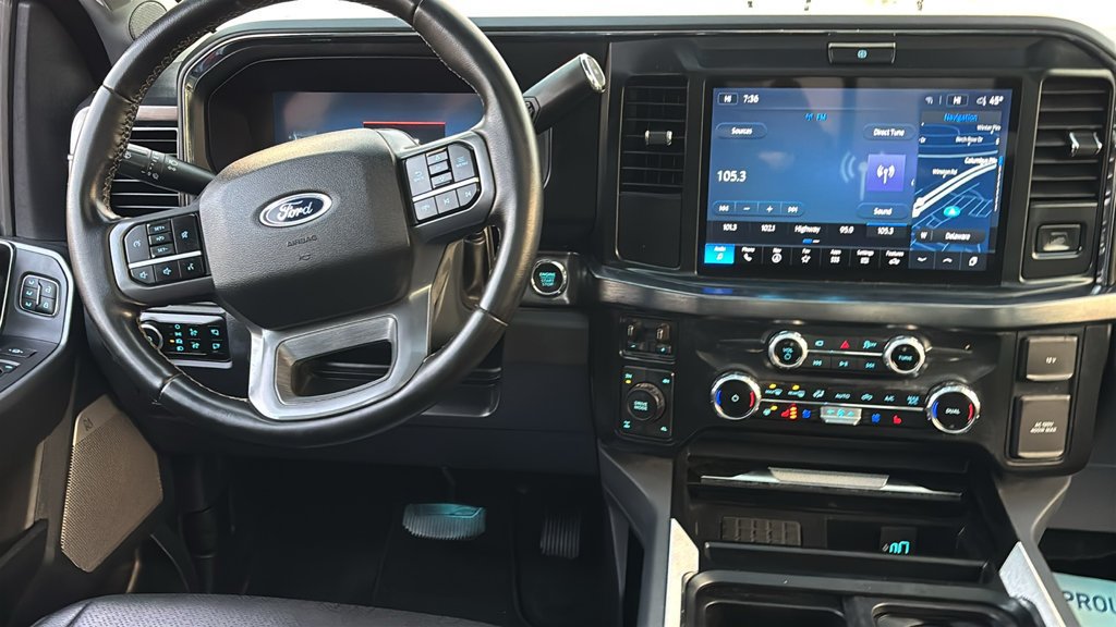 Used 2025 Ford F250 Lariat w/ Black Appearance Package AWD/4WD image 8