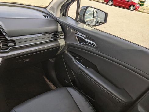 Certified 2023 Kia Sportage SX image 15