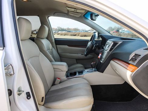 Used 2014 Subaru Outback 2.5i Limited image 16