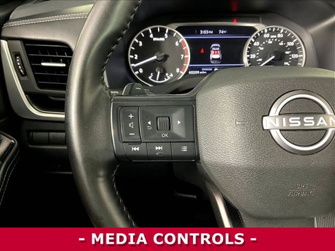 Certified 2025 Nissan Rogue SV FWD image 11
