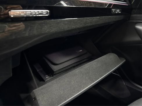 Used 2018 Audi Q7 3.0T Prestige w/ Prestige Package image 30