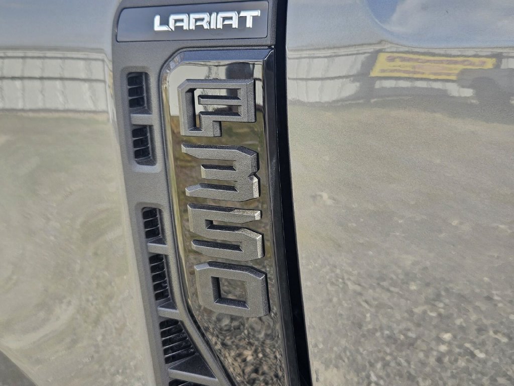 New 2026 Ford F350 Lariat w/ Black Appearance Package AWD/4WD image 5